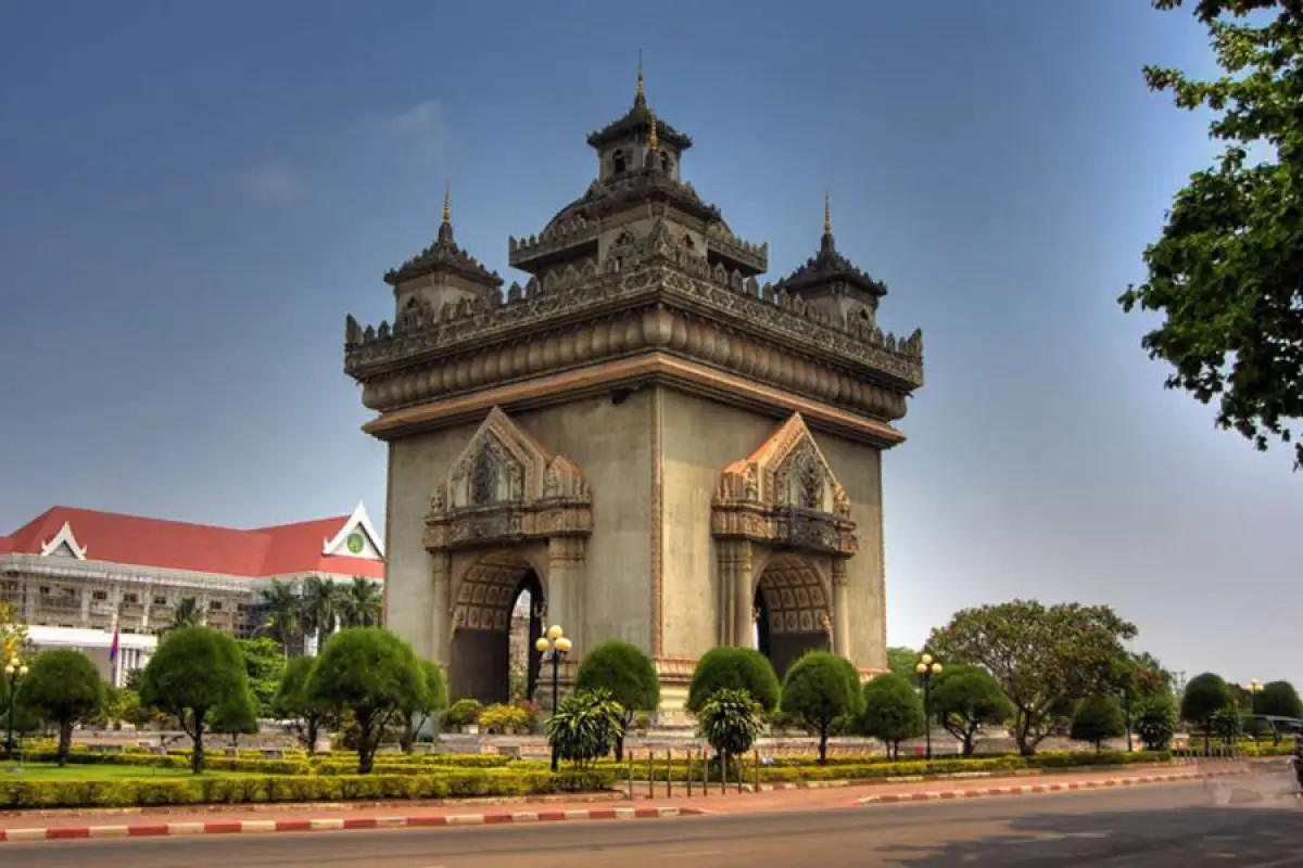 อนุสาวรีย์อนุสรณ์ประตูชัย