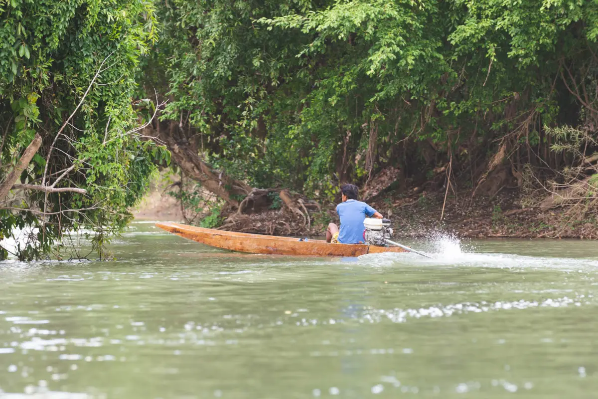 Life on the river at Don Det