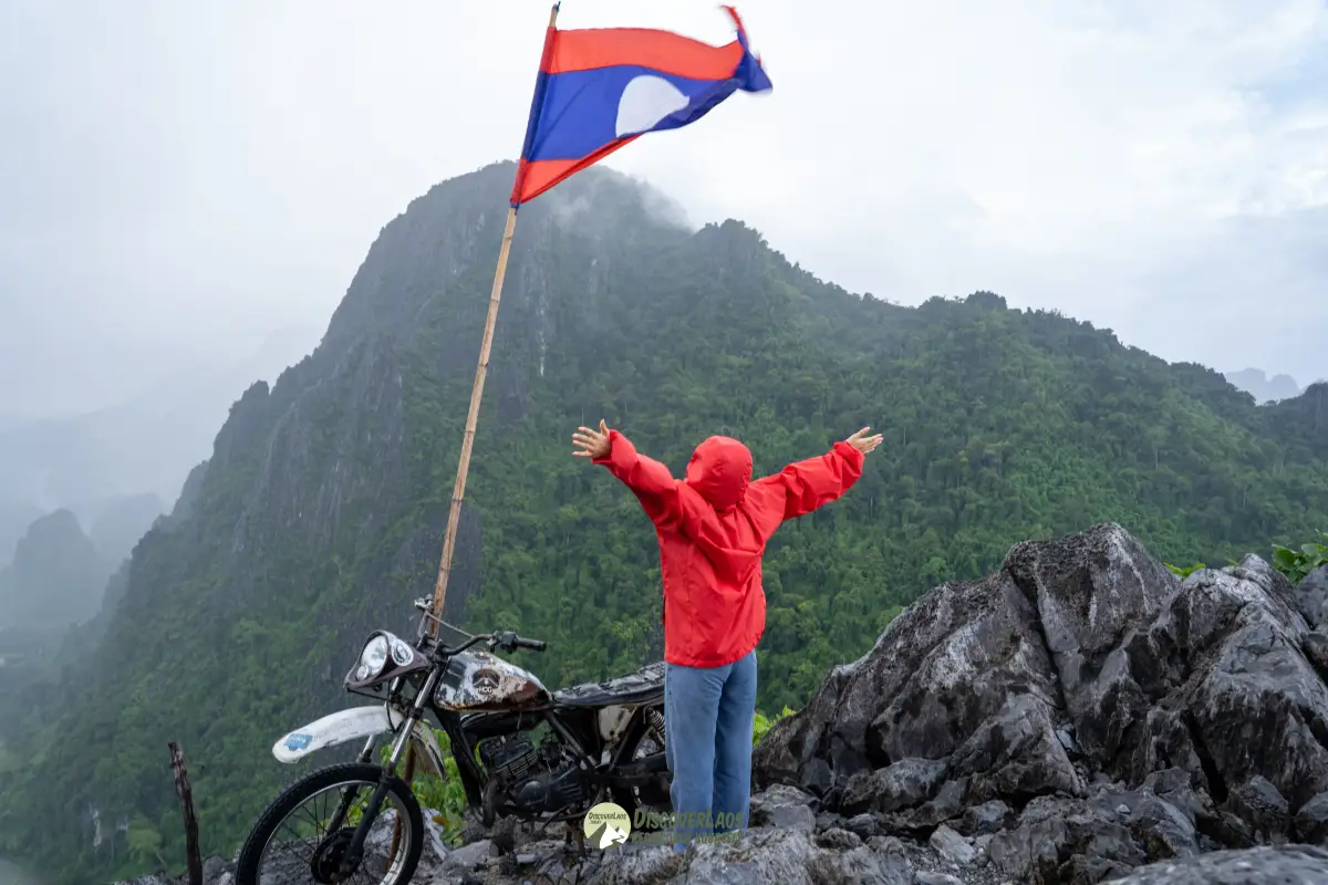 Pha Ngeun Viewpoint (Silver Cliff)